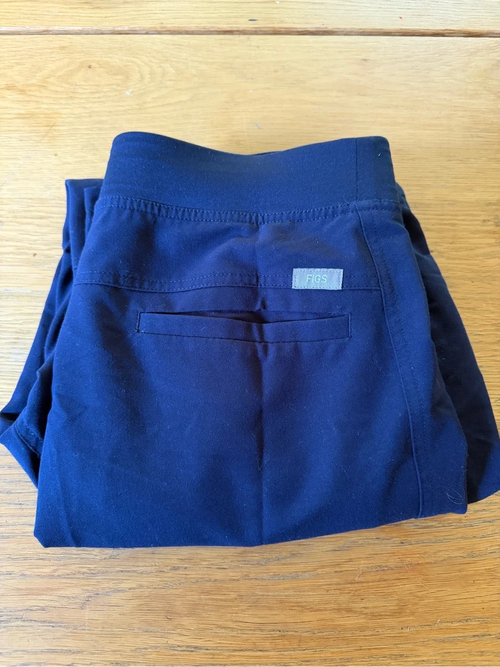 Like New Fig’s Men's Navy Jogger Scrub Pants with Contrast Drawstring